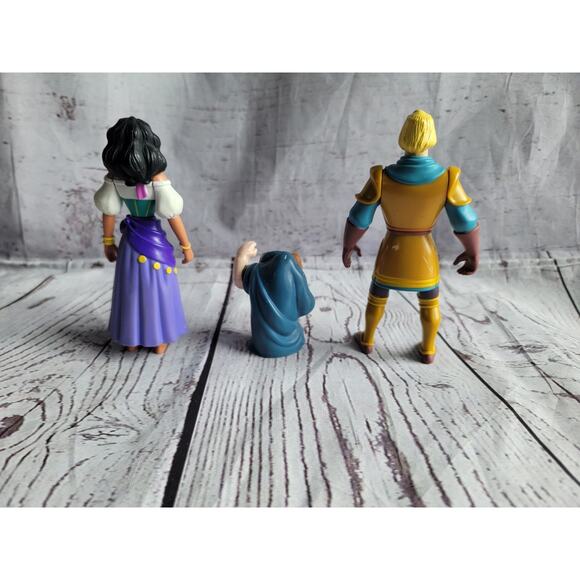 Disney Hunchback of Notre Dame Esmerelda Phoebus Quasimodo PVC Figures - Picture 6 of 7